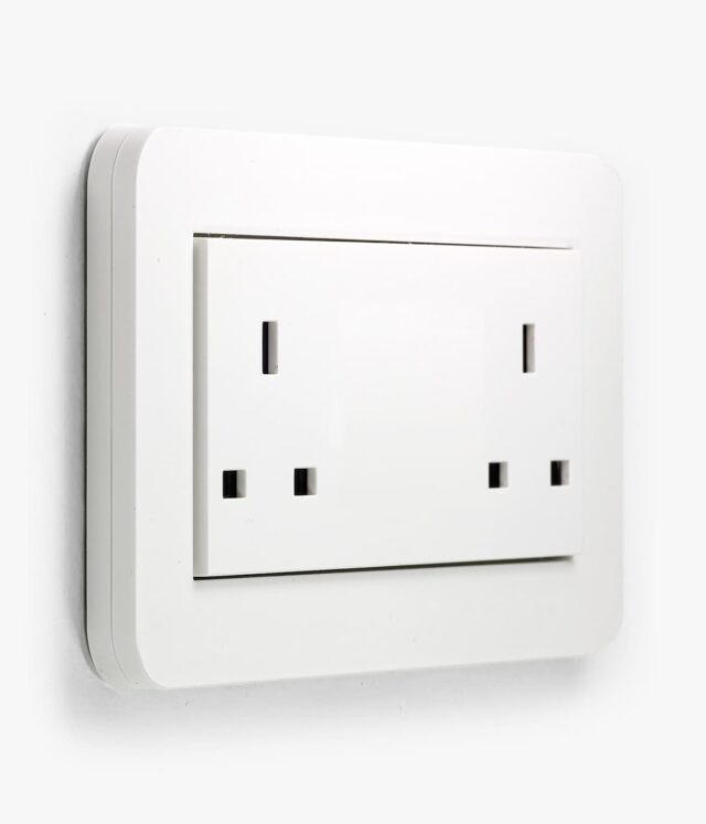 E3 White Sockets
