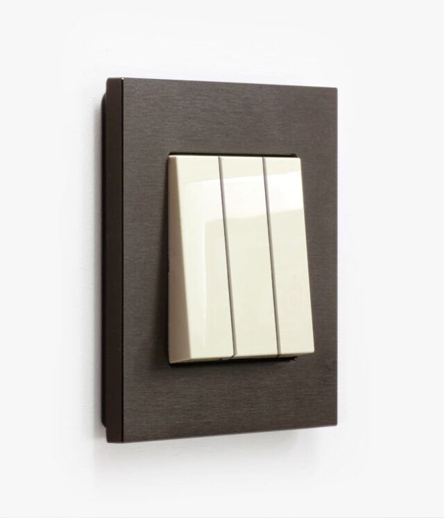 Esprit Dark Bronze
