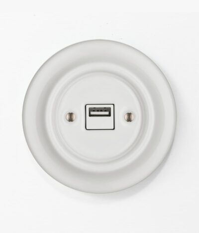 100-KPROOALB-WG-USB-17-00A Katy Paty Roo USB charger in white