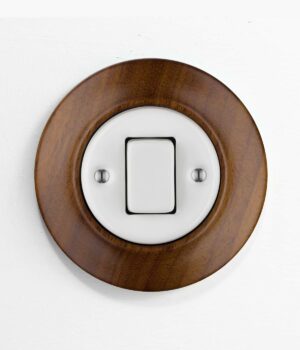 100-KPROOLIG-W-NU-00-00 Katy Paty Roo Lignum Walnut dark wood light switch