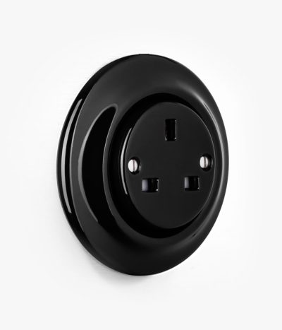 100-KPROONIG-BS-BG-05-45A Katy Paty Roo Nigra black pug socket